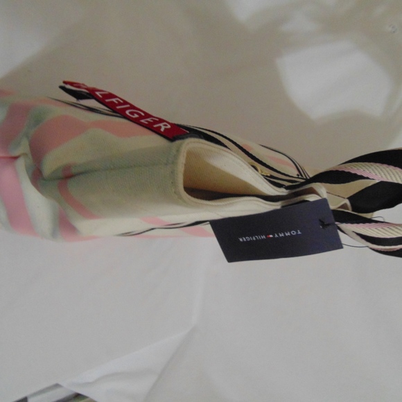 Tommy Hilfiger Classic Painted Stripe ExLarge Tote - Picture 5 of 8